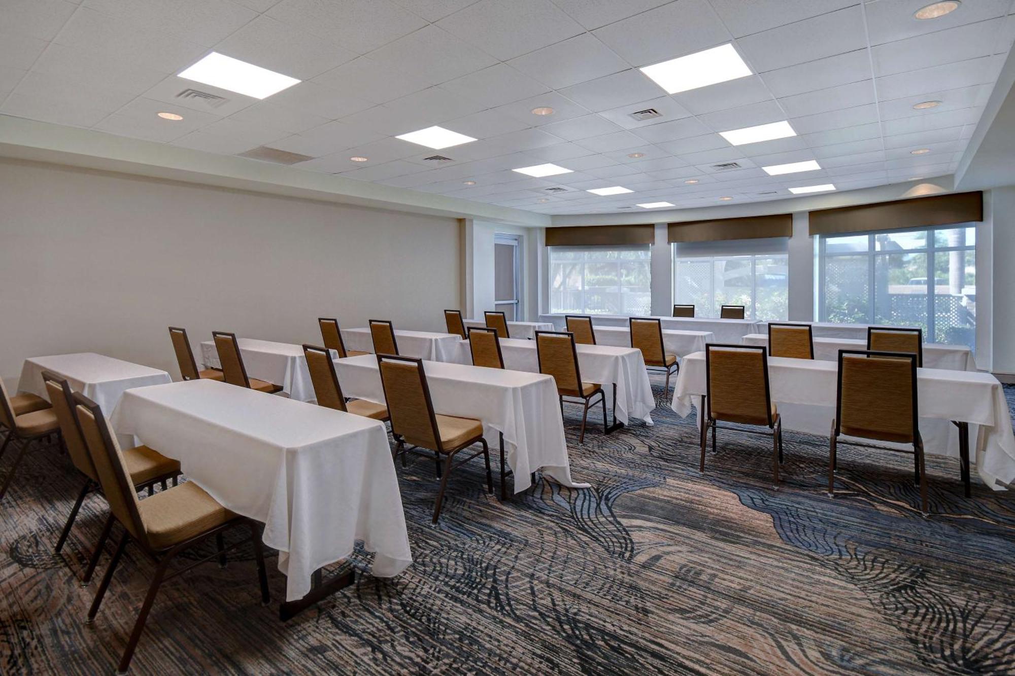 Hilton Garden Inn Fort Myers Eksteriør billede