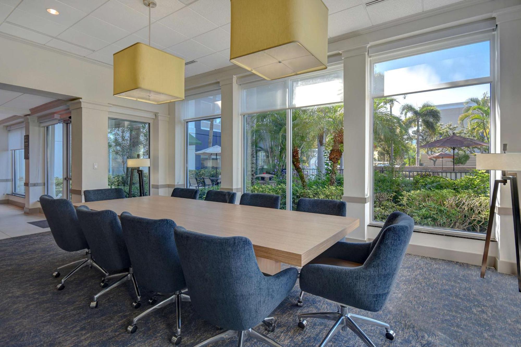 Hilton Garden Inn Fort Myers Eksteriør billede